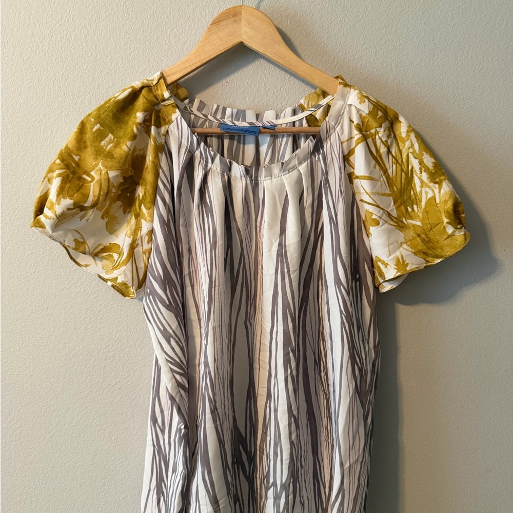 Simply Vera Vera Wang Yellow and Gray Blouse